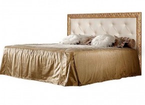 Кровать 2-х спальная (1,6 м) Тиффани штрих-лак/золото  с мягким изголовьем (ТФКР-2) в Асбесте - asbest.ok-mebel.com | фото